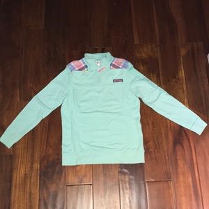 Vineyards vines sweatshirt